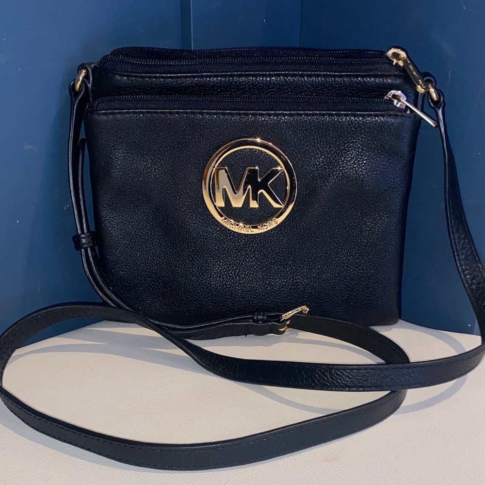 Michael Kors Black Leather Crossbody with Gold MK Emblem NWOT❗️